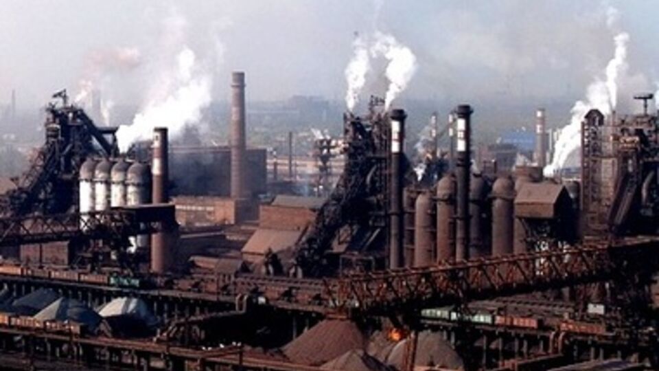 Мариупольский металлургический комбинат им. Ильича входит в состав "Метинвест Холдинг"