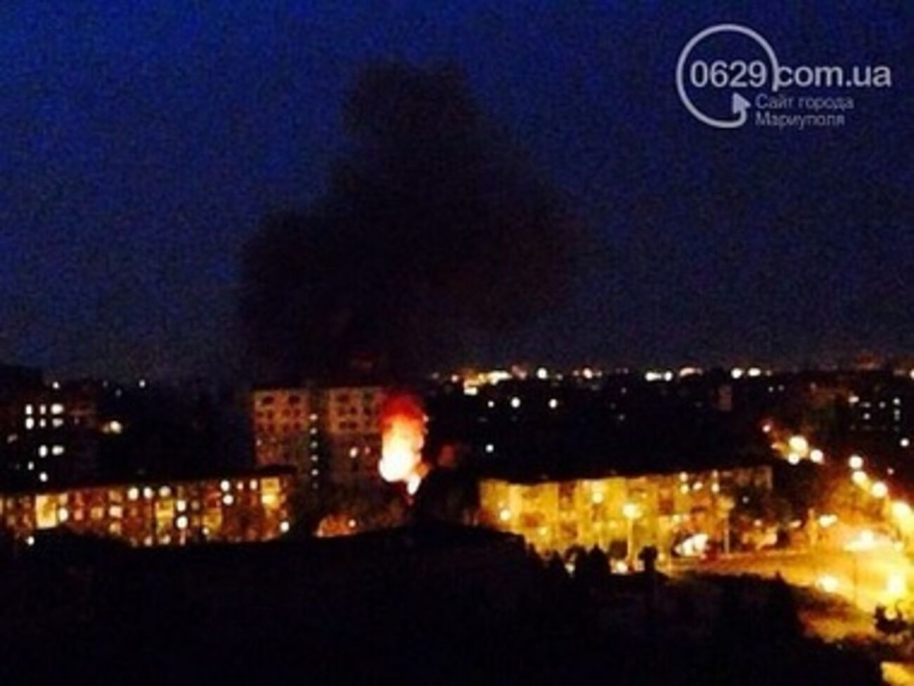 Разграбленная и подожженная казарма в Мариуполе