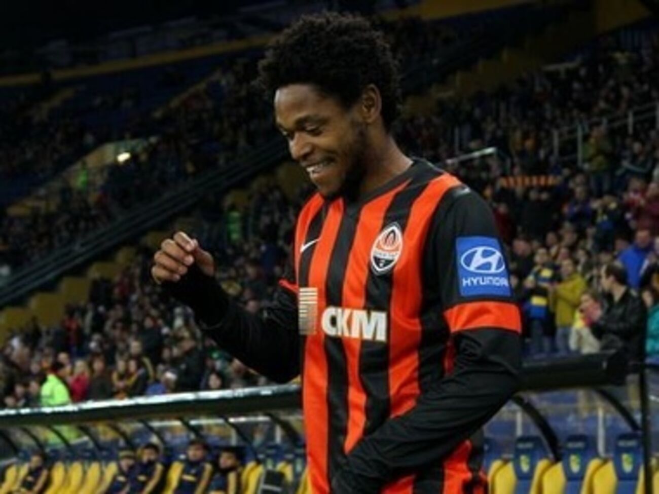 Луис Адриано отметился "дублем"