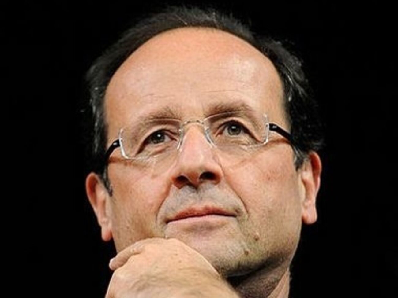 Олланд призвал выражать свое мнение не на "референдуме", а на легитимном голосовании 25 мая