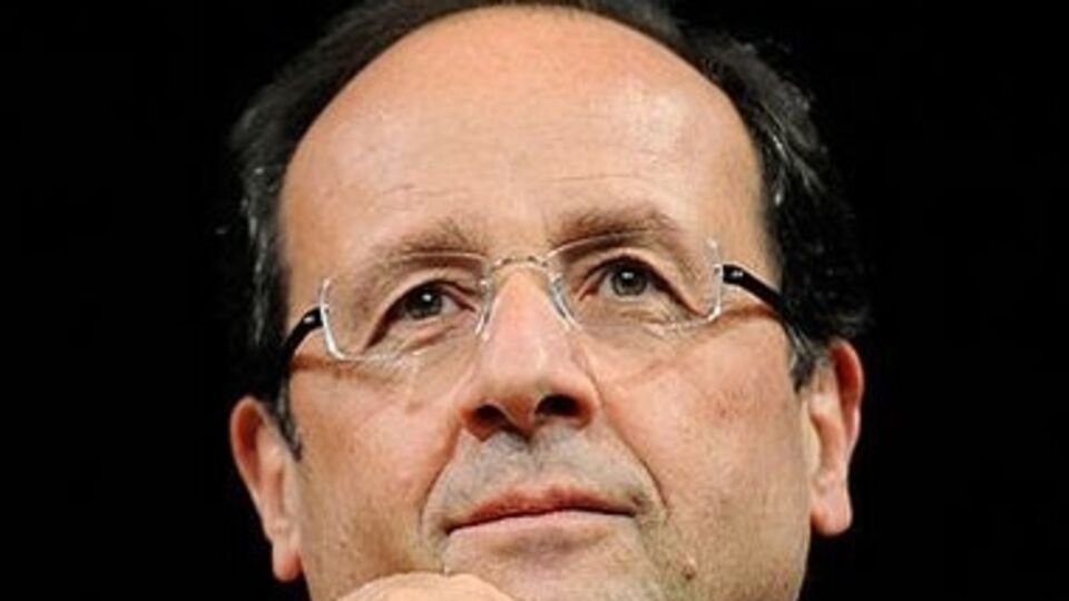 Олланд призвал выражать свое мнение не на "референдуме", а на легитимном голосовании 25 мая