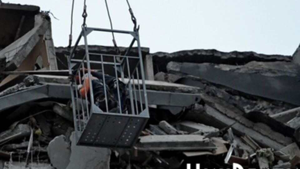 Женщина пробыла под завалами почти сутки