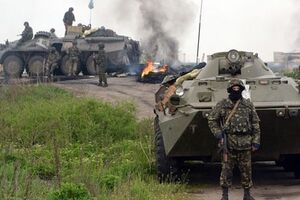 Украинские десантники попали в засаду сепаратистов.