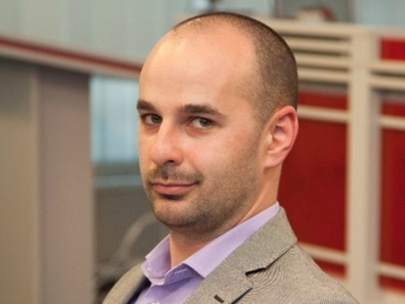 Константин Долгов обещает референдумы в юго-восточных областях и создание государства "Новороссия".