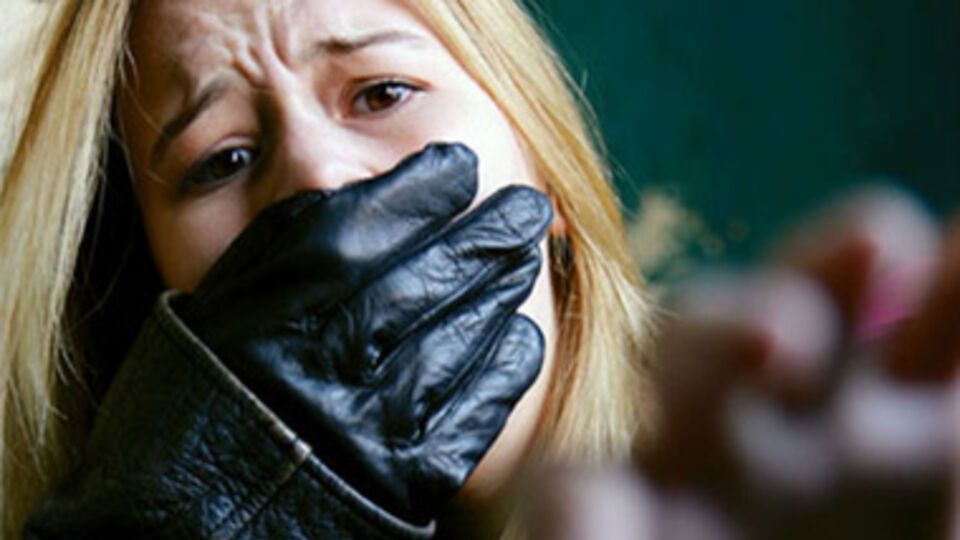 В Луганске похищают людей посреди бела дня