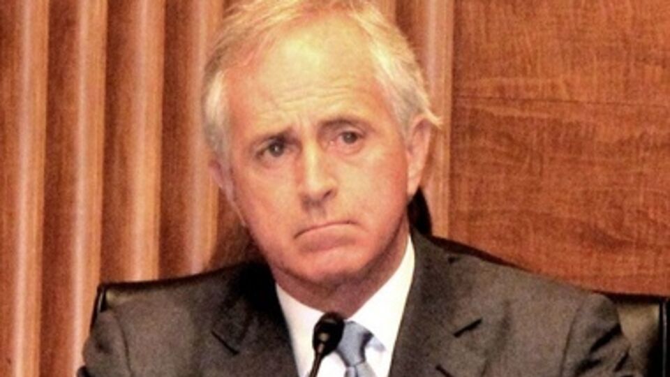 Боб Коркер является одним из авторов законопроекта Республиканской партии США по предупреждению российской агрессии против Украины и других стран Европы и Евразии