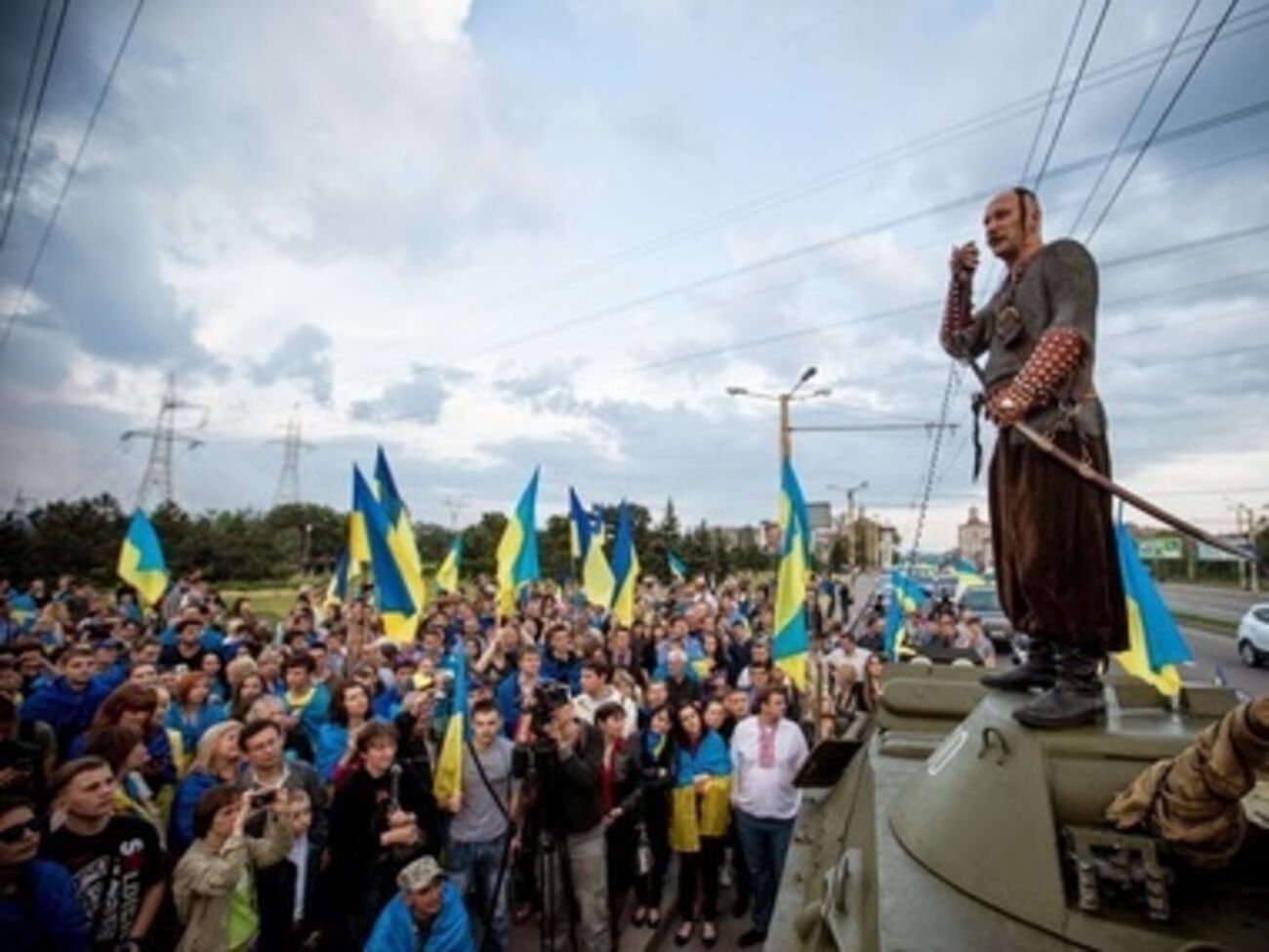 Несмотря на информацию о возможных провокациях, сотни запорожцев вышли на улицы