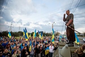 Несмотря на информацию о возможных провокациях, сотни запорожцев вышли на улицы