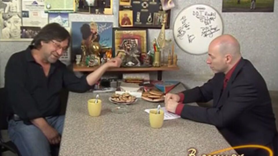 Юрий Шевчук: Кто одной ногой в прошлом, а другой – в будущем, писает на настоящее