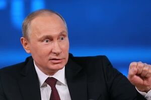 Владимир Путин своими действиями "применяет" самые жесткие санкции по отношению к своему государству