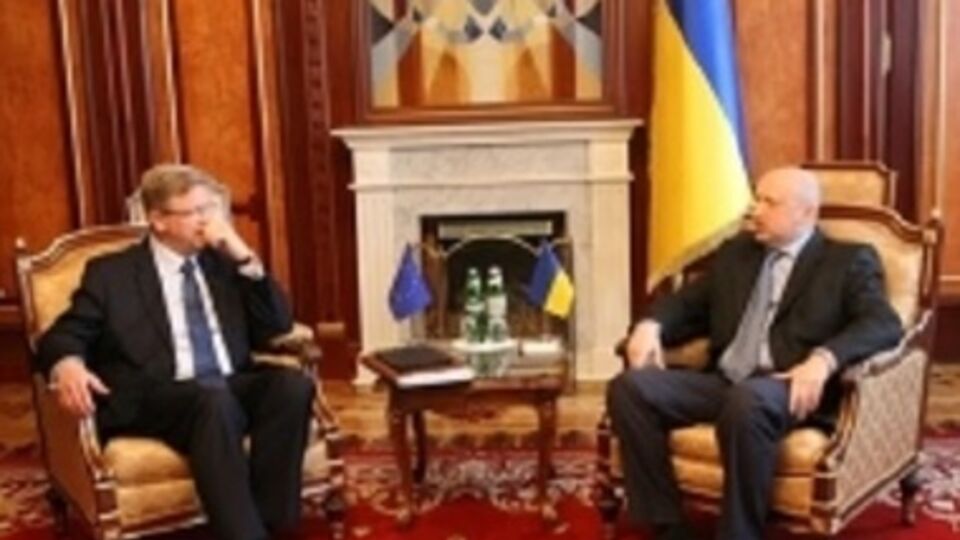 Александр Турчинов и Штефан Фюле провели встречу в Киеве