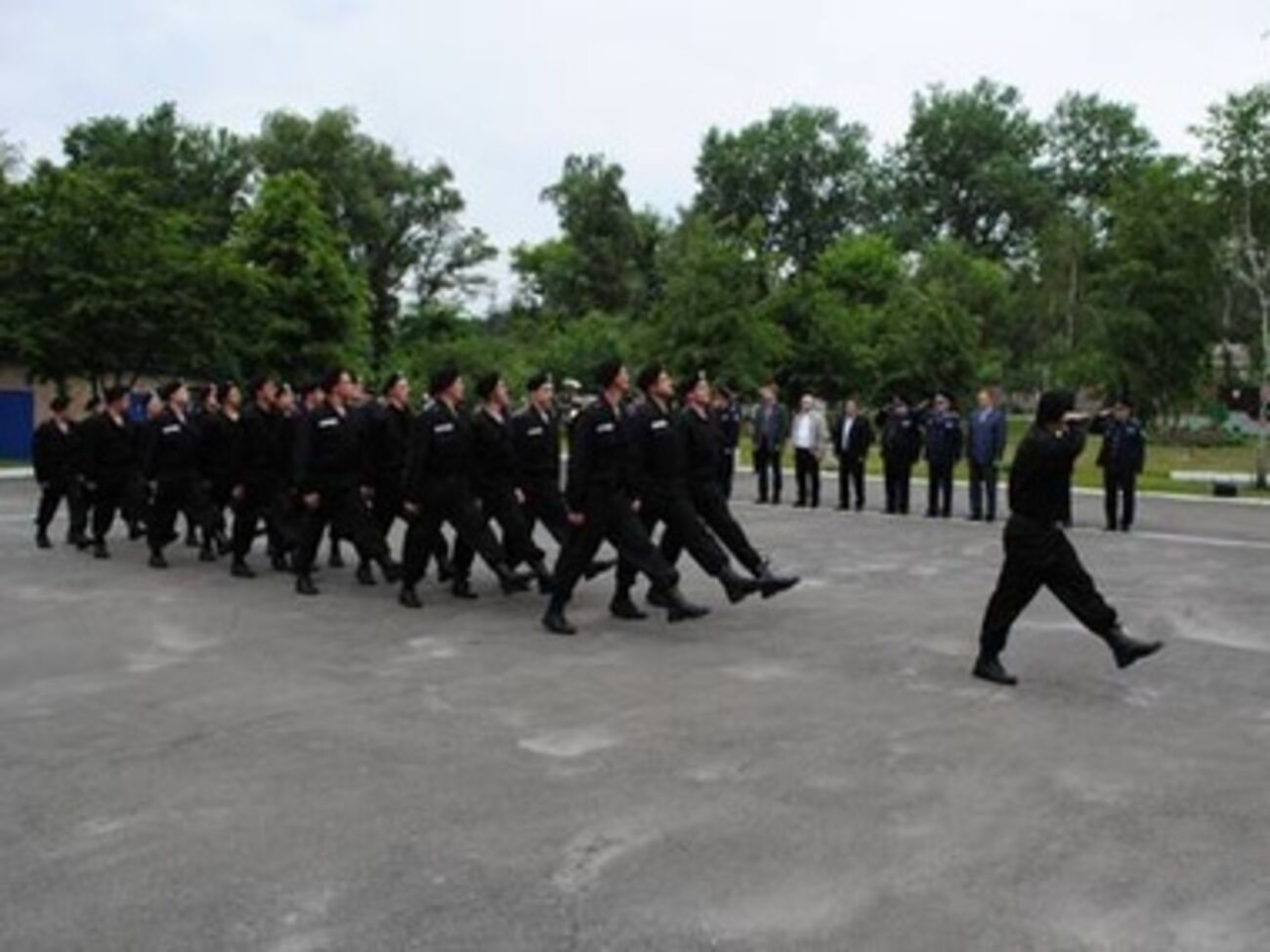 Добровольцы приступают к службе после 50 часов подготовительных курсов