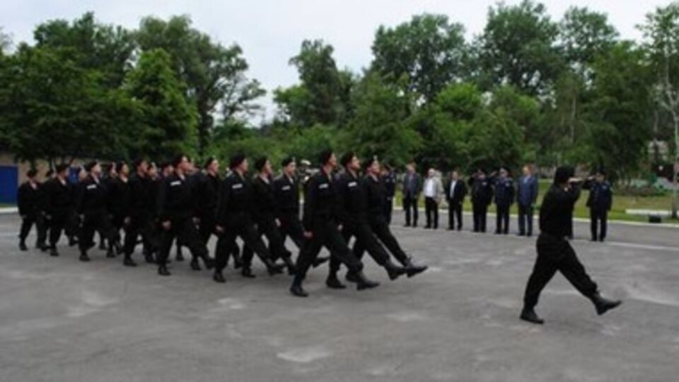 Добровольцы приступают к службе после 50 часов подготовительных курсов