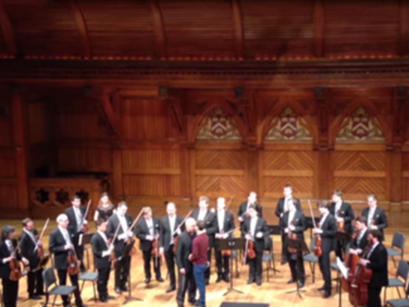 Режиссер Владимир Спиваков решительно встретил на сцене проукраинского активиста