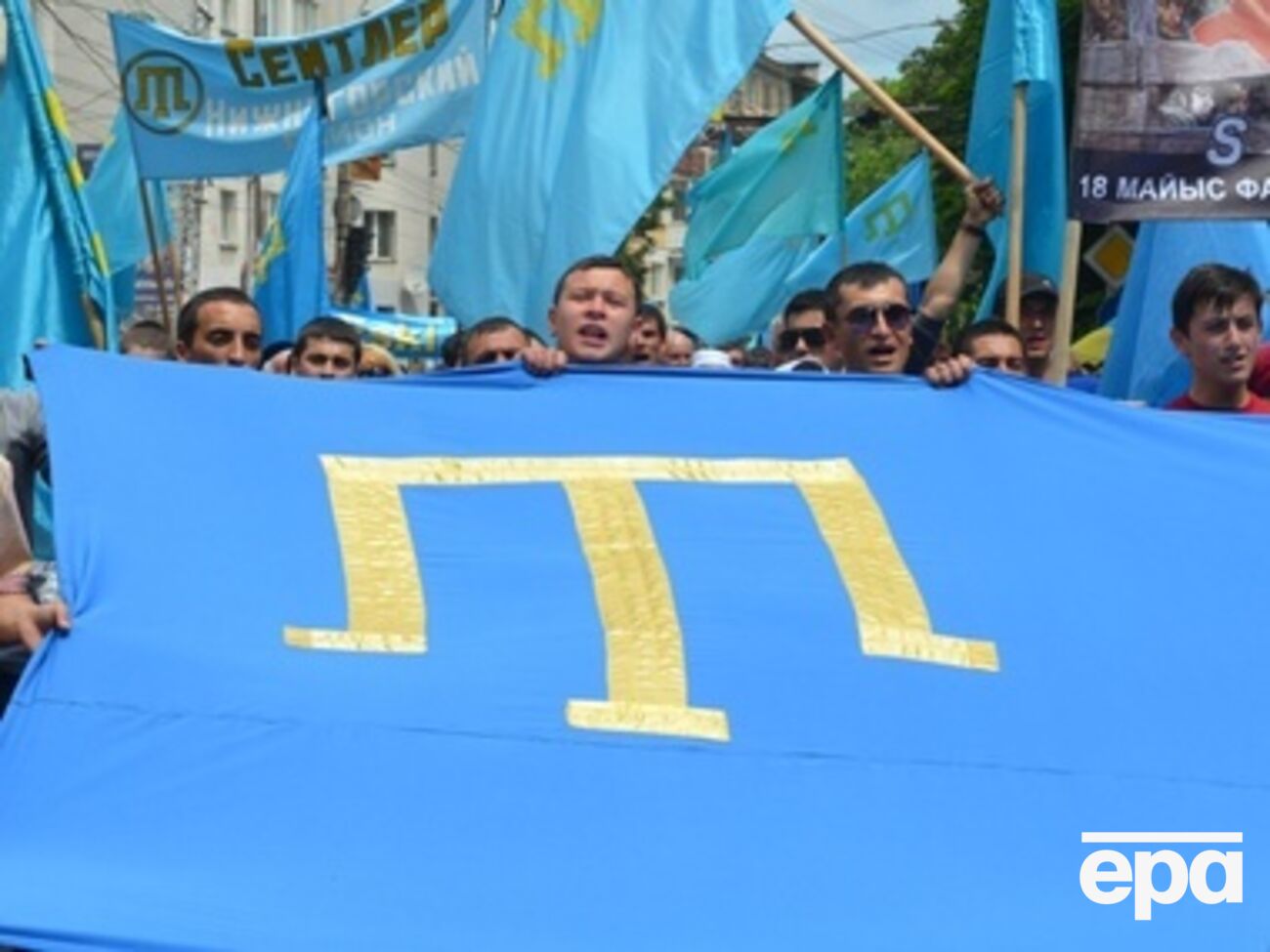 Крымским татарам не дают почтить память депортированных народов