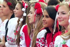 Дания присоединилась к маршу в вышиванках