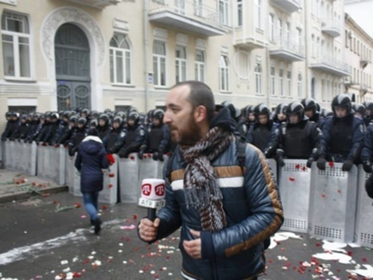 Пашаев не выходит на связь.