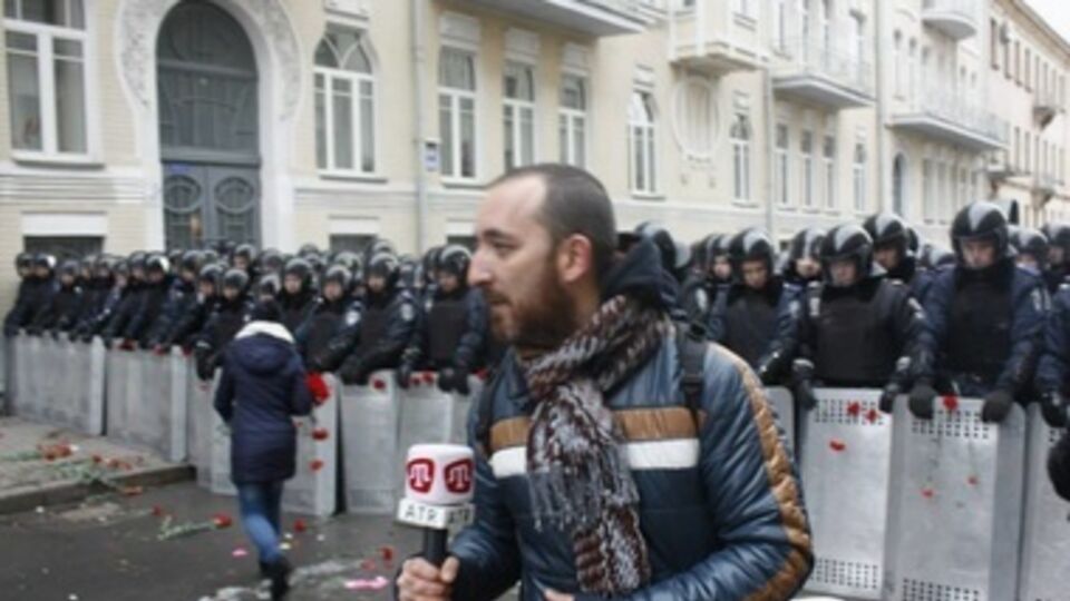 Пашаев не выходит на связь.