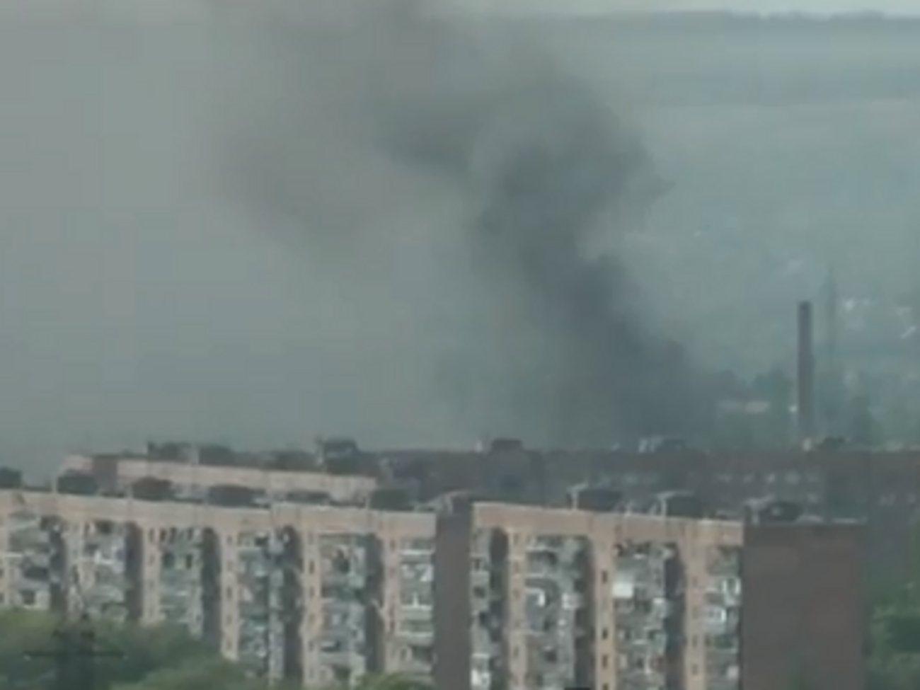 Краматорск 18 мая в дыму, звучит сирена