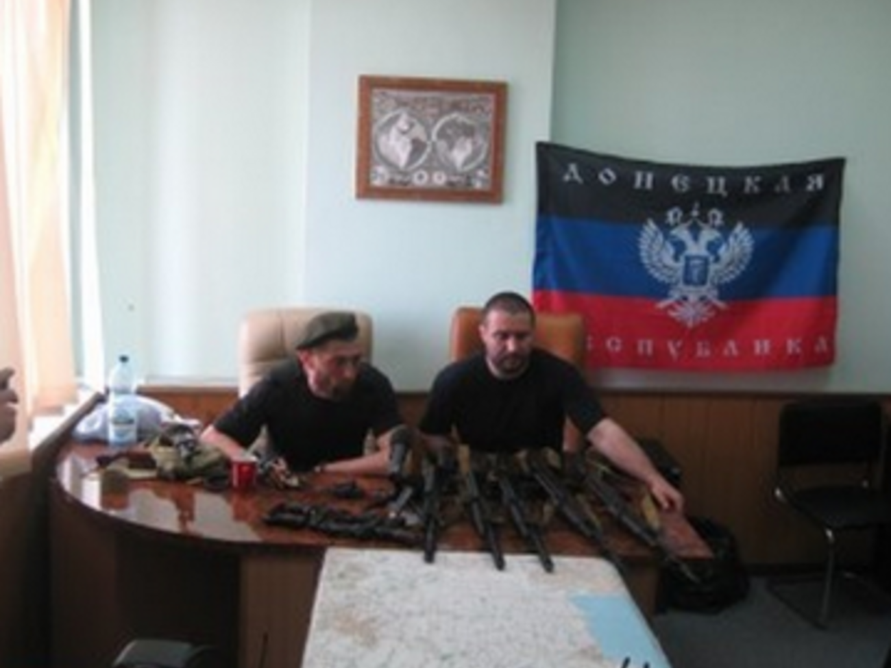 Борисов говорит, что ведет переговоры с украинскими военными.