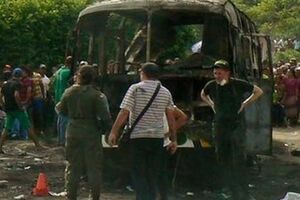 От автобуса остался лишь каркас