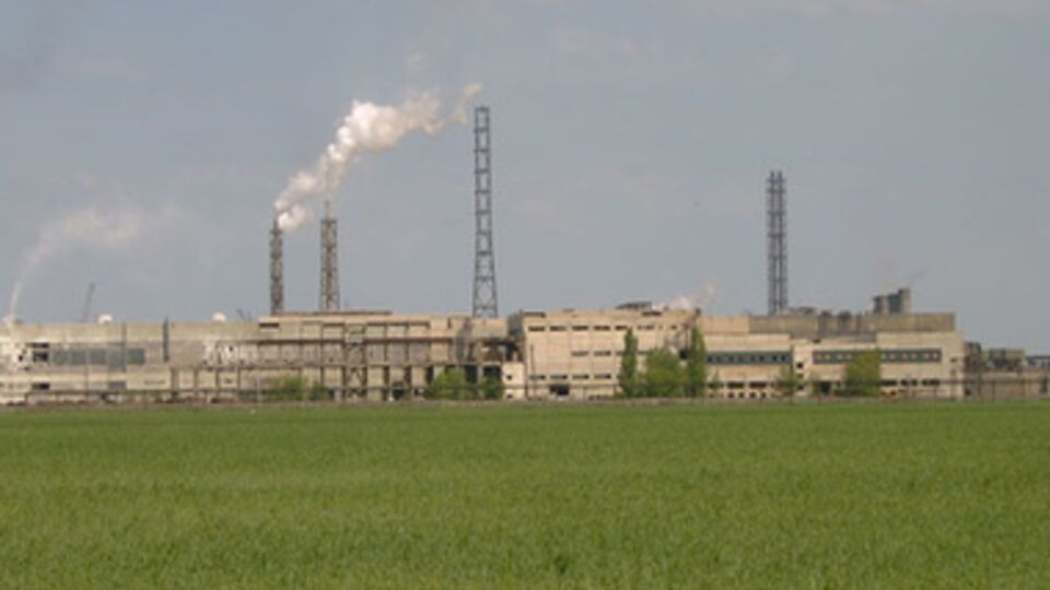 На заводе "Крымский Титан" утверждают, что собираются расширять штат