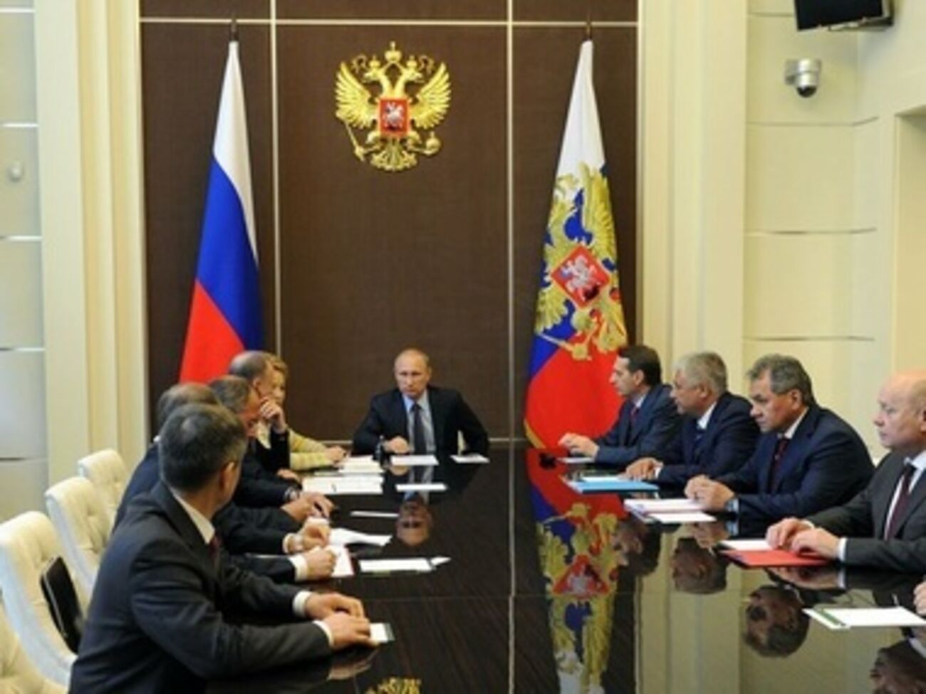 Путин встретился с силовиками