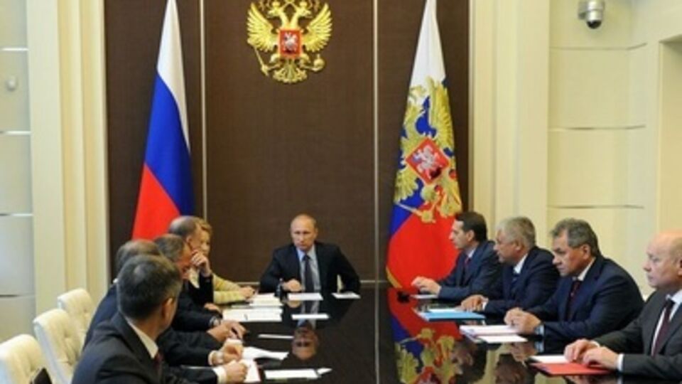Путин встретился с силовиками
