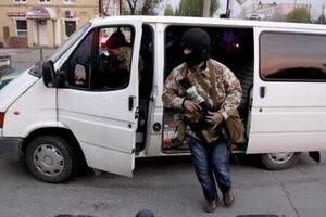 Банки не рискуют везти наличную валюту в Луганск