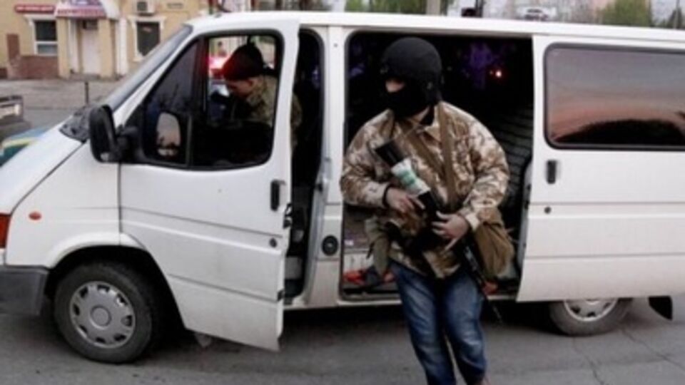 Банки не рискуют везти наличную валюту в Луганск