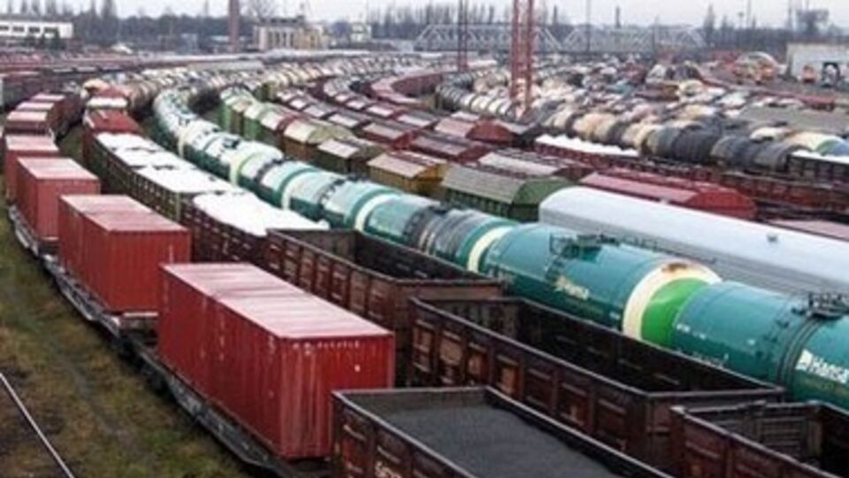 Из-за захвата Донецкой железной дороги было остановлено 7455 грузовых вагонов