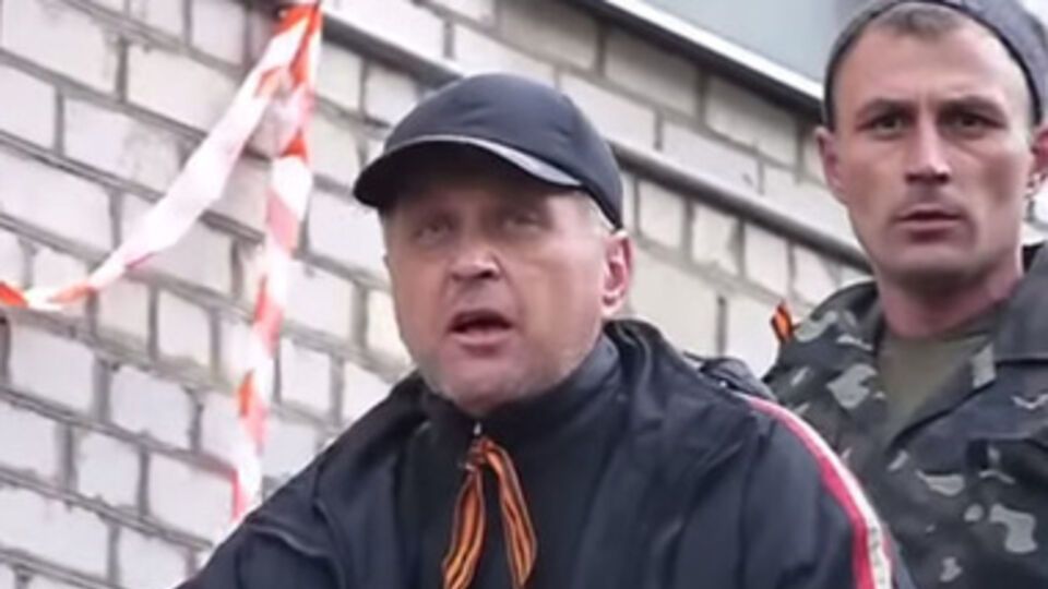 Лидер славянских сепаратистов Вячеслав Пономарев (слева)