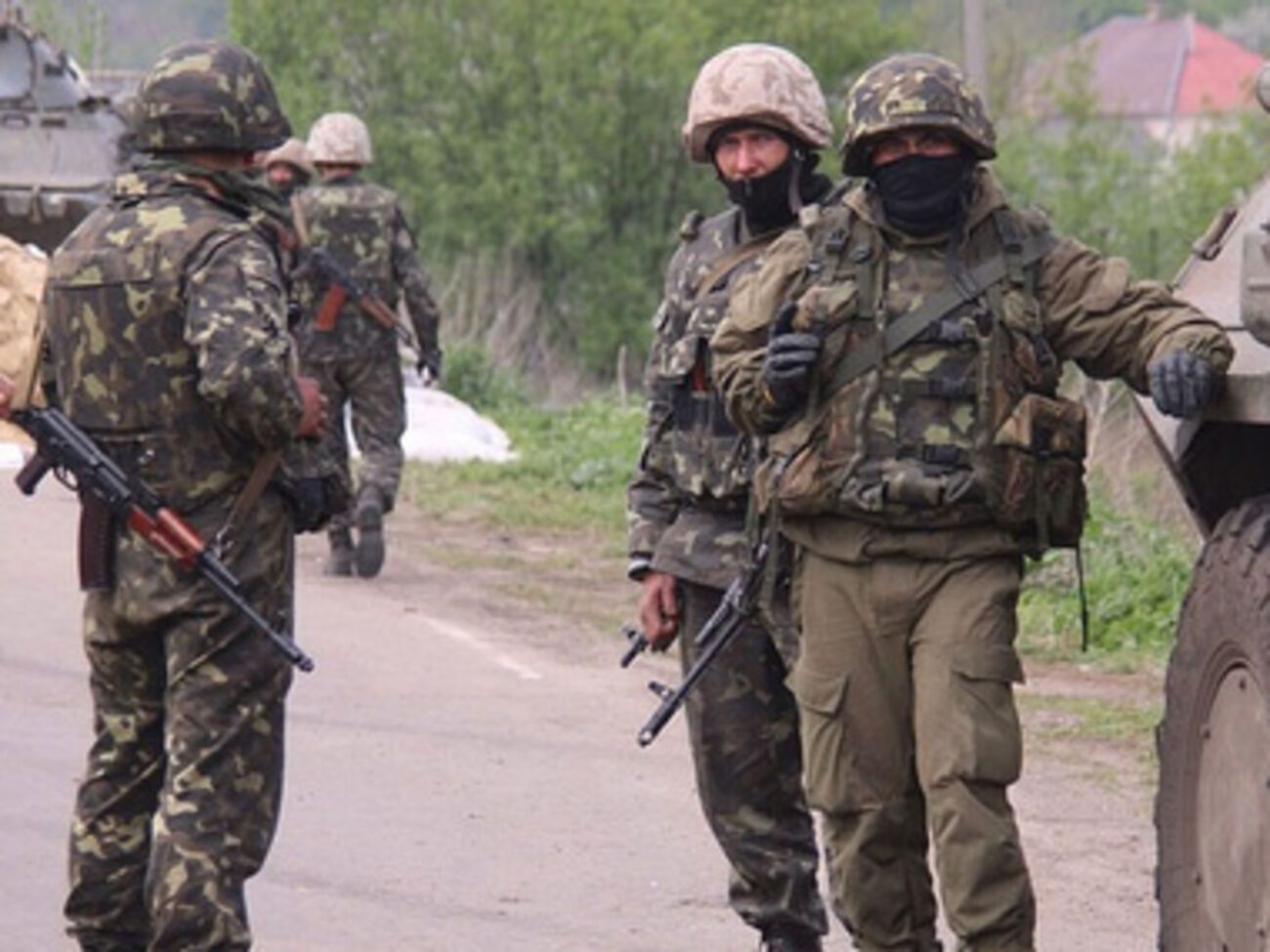 Украинские силовики в Славянске