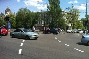 Нападающие требуют у всех, кто снимает их действия, стереть записи