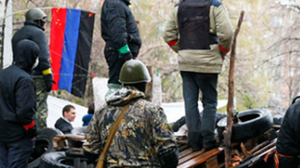 Минобороны: Участники незаконных вооруженных формирований должны сложить оружие