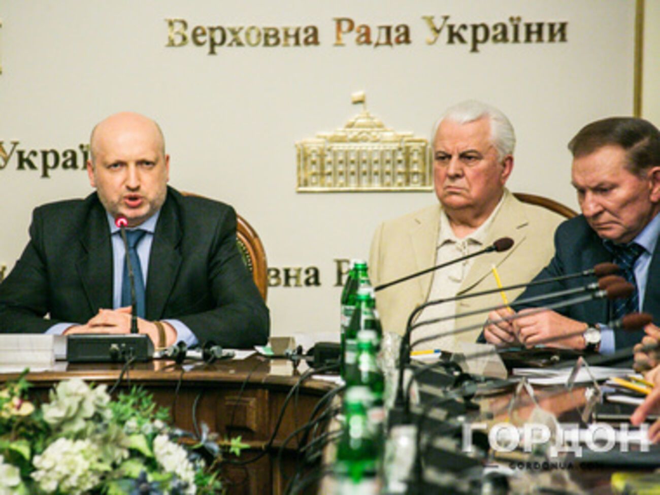 Первый круглый стол состоялся 14 мая в Киеве