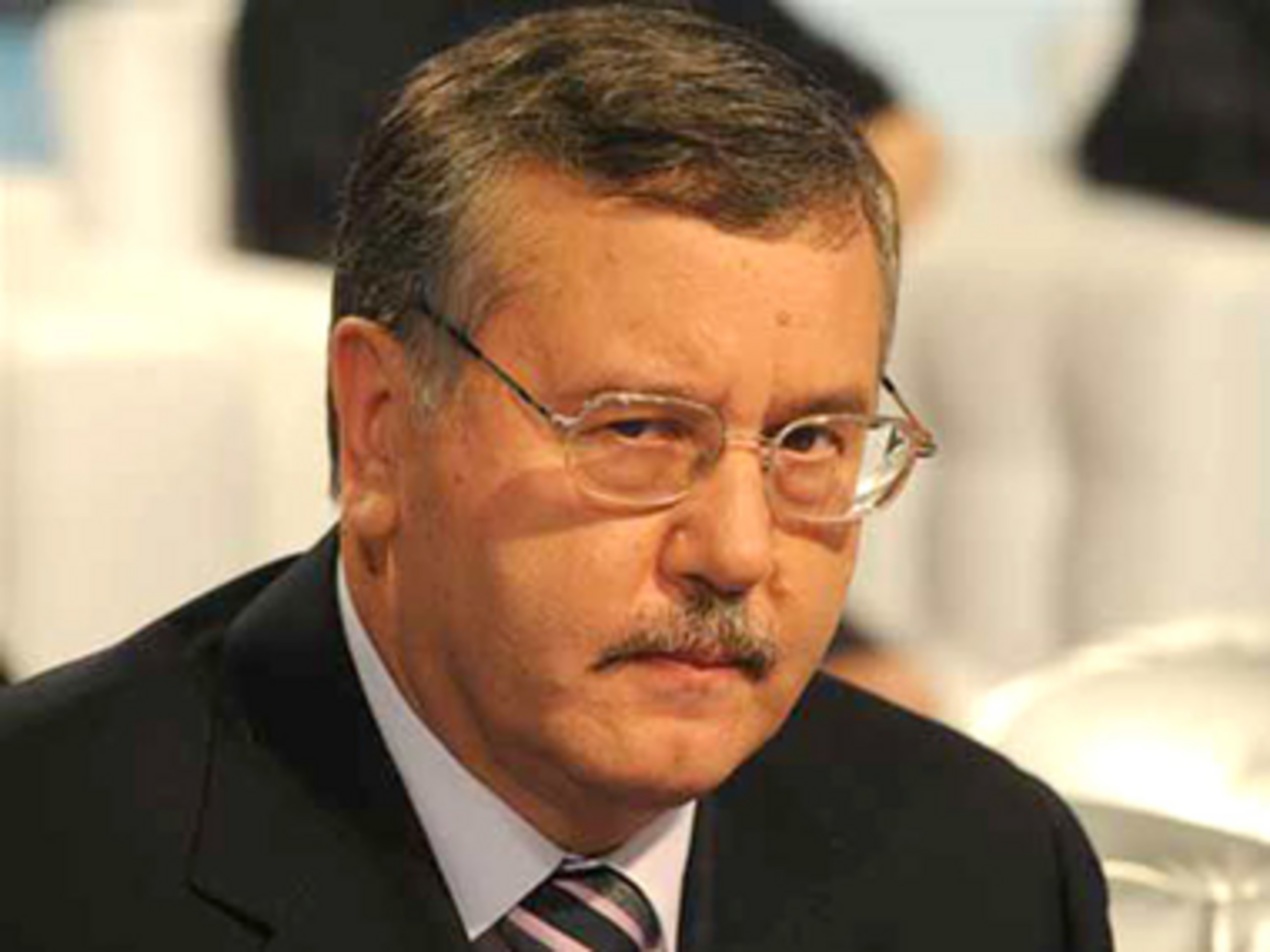 Гриценко уверен, что сепаратисты не смогут забрать у Ахметова его заводы