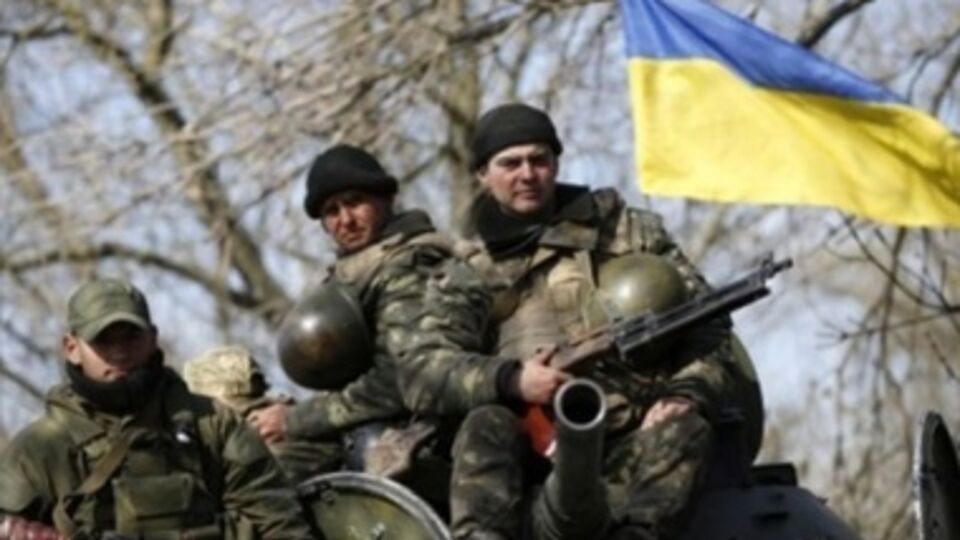 Террористы напали на колонну военных в Изюме