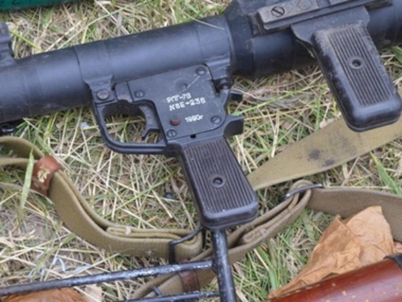 У задержанных изъято оружие