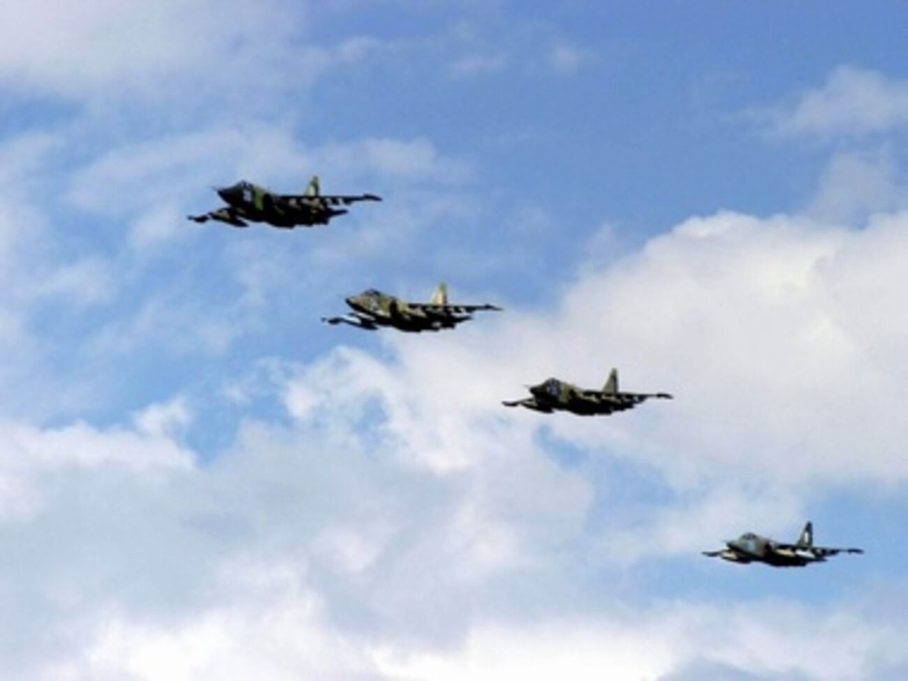 Участниками договора "Открытое небо" являются 34 государства