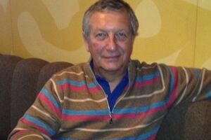 Константин Боровой: Любая компания, продажи которой падают на 10% процентов, считает это первым шагом к банкротству. Россия уже потеряла примерно 25%, тут уж кому угодно за любые деньги газ продашь