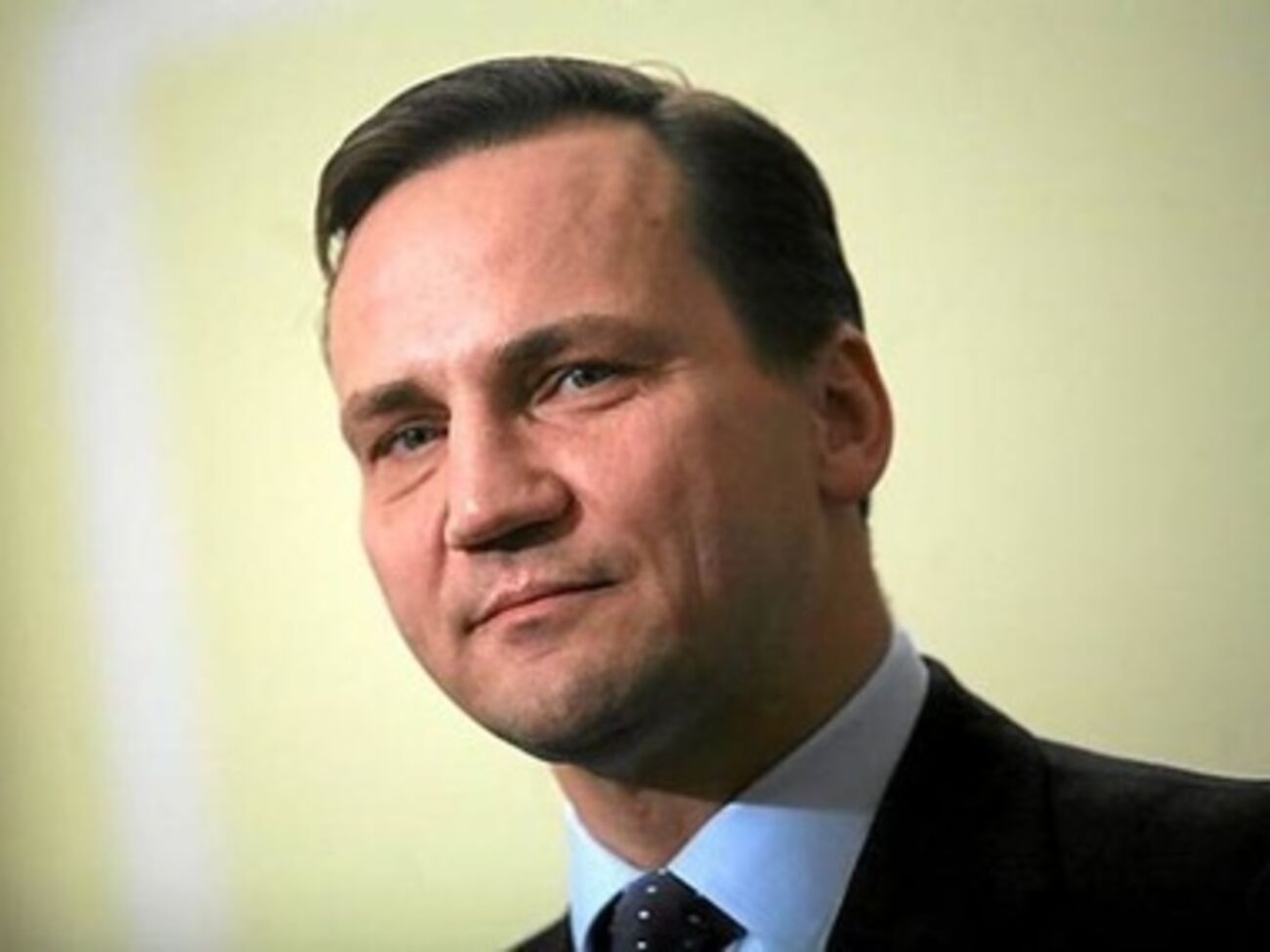 Радослав Сикорский считает, что&nbsp;попытки "освободительных путчей" на востоке Украины не удались