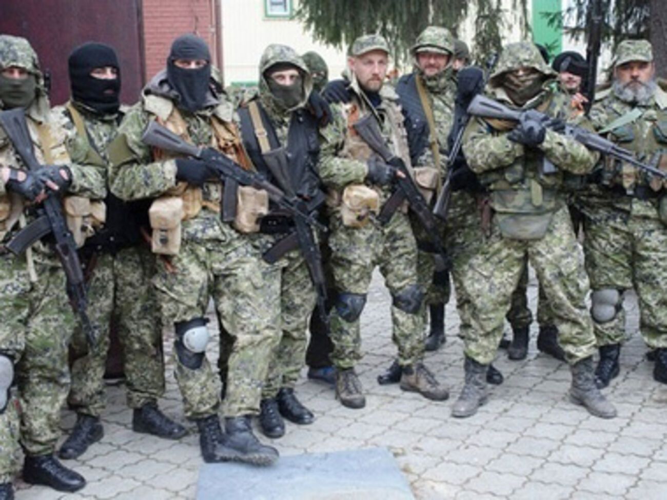 В Донецке террористы угрожают сотрудникам избирательных комиссий