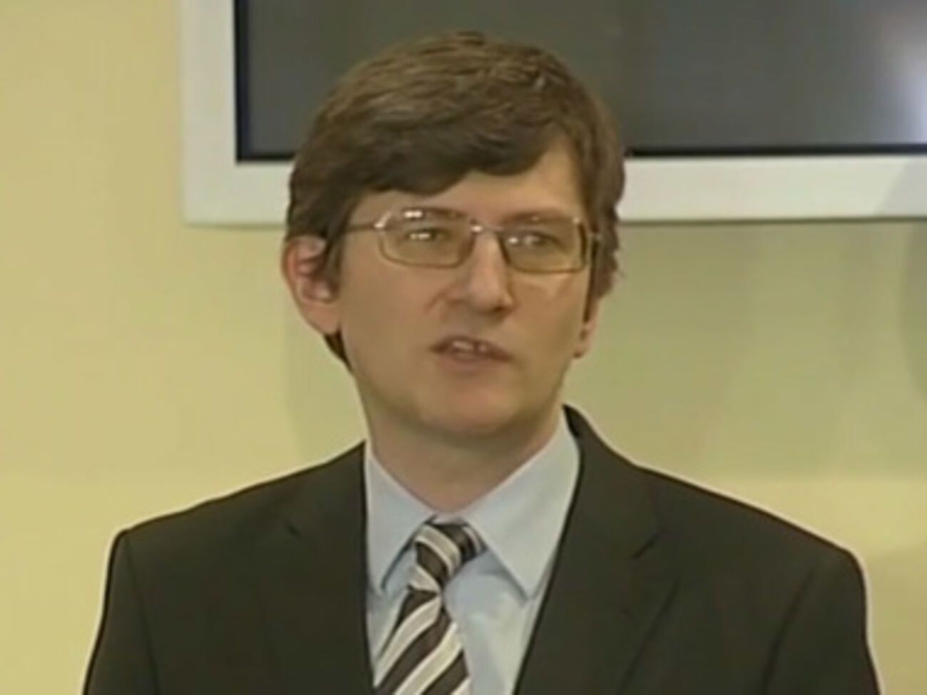 Второй тур президентских выборов может состояться 15 июня