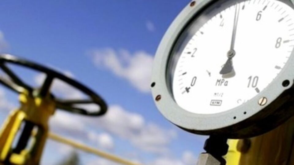 Российские военные на блокпостах прикрывают место добычи газа, откуда идет воровство