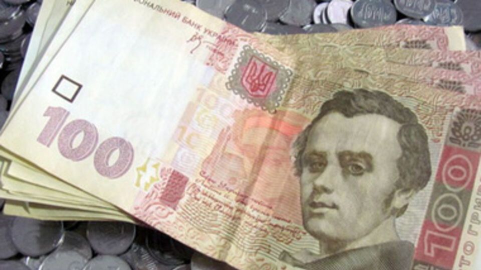 Одноразовую помощь для госслужащих в размере 10 пенсий также отменили