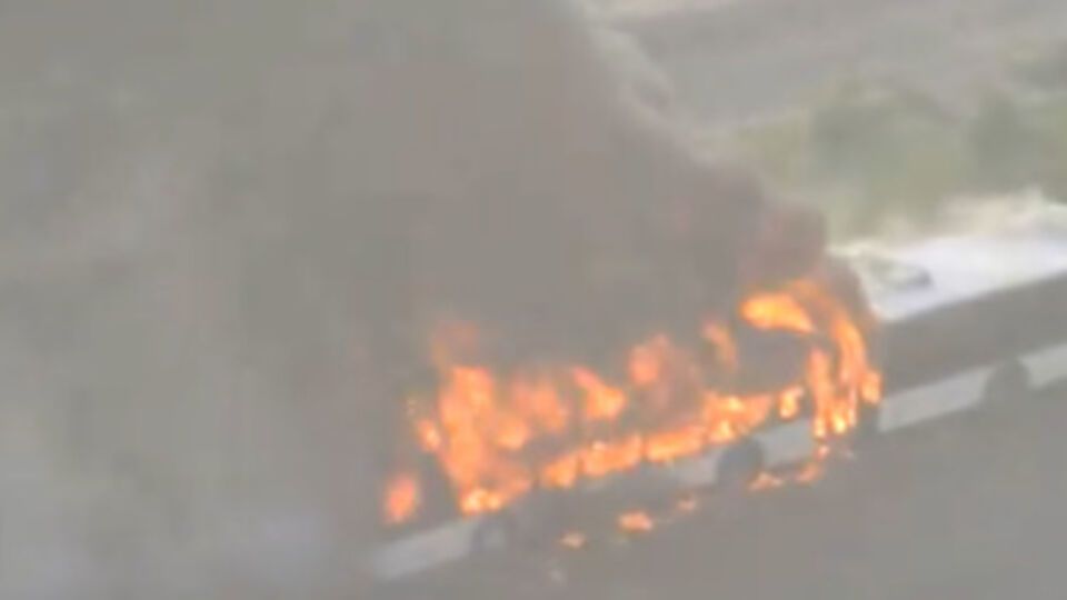 В момент возгорания в автобусе, к счастью, никого не было