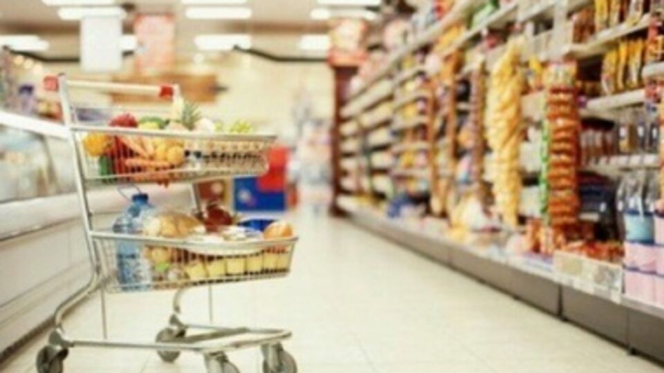 Ограничения касаются пшеницы, муки, растительного масла, сахара, гречки, яиц, спирта, мяса, молока, колбасы, консервов и пр.