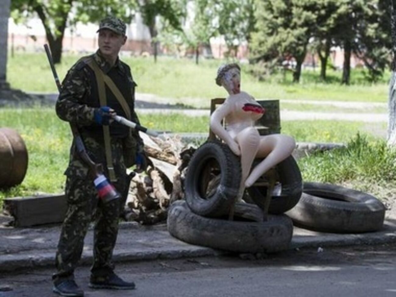 Террористы не прекращают нападения на украинских солдат