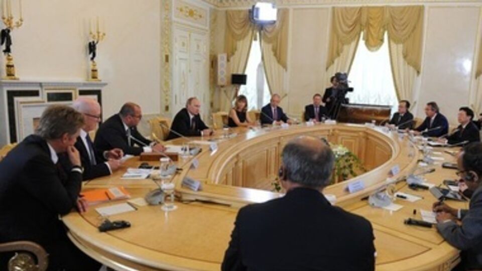 Владимир Путин на пресс-конференции с руководителями ведущих зарубежных информационных агентств